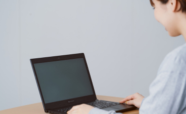 前田 歩香 お客様対応